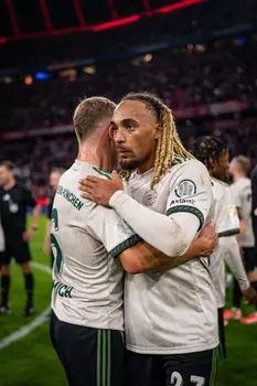 PYR6 — Match — Boey_Kimmich_FCBayern-WerderBremen-BL_250926_FN_RM_B2_6311